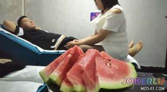  个体户小老板按摩店被技师引诱操逼 燕姐